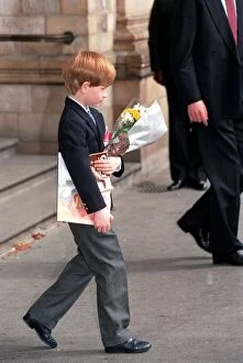 Images Dated 14th April 1992: PRINCE HARRY AT NATURAL HISTORY MUSEUM APRIL 1992 14 / 04 / 1992