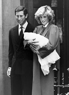 Images Dated 16th September 1984: Prince Harry with his Parents leaving St Marys Hospital Paddington where he was born
