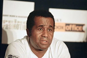 Images Dated 26th August 1999: Prince Naseem Hameds new trainer Emanuel Steward. From The Kronk Gym In Detroit seen