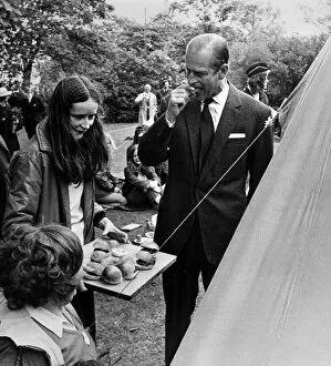 Images Dated 30th May 1972: Prince Philip, Duke of Edinburgh, tries Guides beefburgers at Port Sunlight