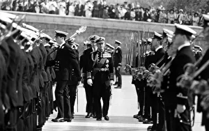 Images Dated 10th April 1992: Prince Philip, Duke of Edinburgh visits Britannia Royal Naval College, Dartmouth