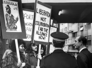 Images Dated 8th February 1973: Prince Philip, Duke of Edinburgh visits Salford University