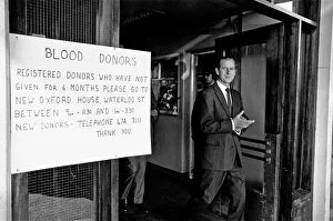 Prince Philip visits bombed pubs and victims in Birmingham Hospital. 25th November 1974 Prince Philip visits bombed pubs and victims in Birmingham Hospital. 25th November 1974