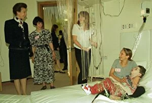 Images Dated 11th July 1996: Princess Anne opens Rachael House Chilrens Hospice, Princess Anne in multi sensory room