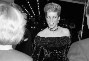 Images Dated 25th February 1988: Princess Diana attending the premier of the film The Last Emperor