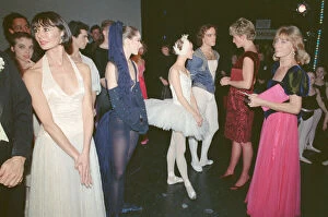 Aids Gallery: Princess Diana meets the mini ballet stars at Her Majestys Theatre, Haymarket
