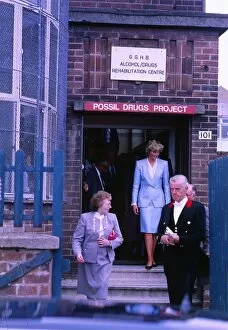 Images Dated 1st September 1988: Princess Diana Princess of Wales in Glasgow leaving the Possil Drugs project building