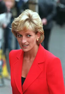 Images Dated 8th October 1996: PRINCESS DIANA, PRINCESS OF WALES, WEARING RED JACKET ATTENDING LIGHTHOUSE CHARITY