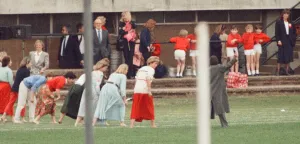 Images Dated 12th June 1990: Princess Diana runs in her sons William and Harrys School Sports Day