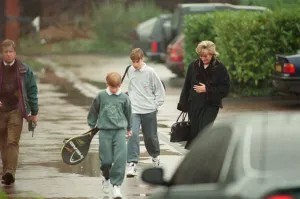 Princess Diana with her two sons Prince Harry (left) and Prince William (centre Princess Diana with her two sons Prince Harry (left) and Prince William (centre