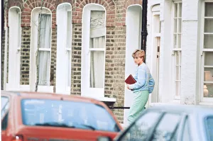 Images Dated 10th June 1992: Princess Diana visits friend Carolyn Bartholmew, former flatmate, in London