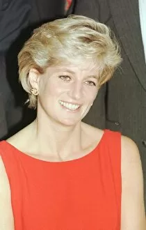 Images Dated 3rd November 1996: Princess Diana visits a rehabilitation centre in Ryde, Sydney during her three day fund