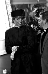 THE PRINCESS OF WALES ARRIVES AT FUNCTION DURING HER VISIT TO TYNESIDE - 1983 THE PRINCESS OF WALES ARRIVES AT FUNCTION DURING HER VISIT TO TYNESIDE - 1983