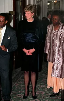 Images Dated 9th March 1993: PRINCESS OF WALES AT COMMONWEALTH RECEPTION MARLBOROUGH HOUSE WEARING BLACK VELVET DRESS