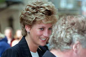 PRINCESS OF WALES VISITING HOME OFFICE WEARING PIN STRIPE SUIT 1993 PRINCESS OF WALES VISITING HOME OFFICE WEARING PIN STRIPE SUIT 1993