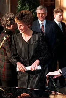 Images Dated 16th July 1993: THE PRINCESS OF WALES WEARING A BLACK PINSTRIPE SKIRT SUIT 1993