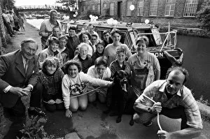 Images Dated 1st July 1990: Pulling power... youngsters from the Kirklees Duke of Edinburgh Award scheme pull their