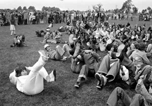 Images Dated 17th June 1978: Pupils from Woodway Park school in Coventry celebrated the school'