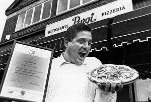 Images Dated 27th January 1988: Pyrgis restaurant in Linthorpe Village has been presented with a Heartbeat award as