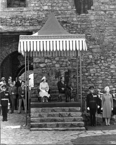 Queen Elizabeth II and The Duke of Edinburgh sit in the shade Queen Elizabeth II and The Duke of Edinburgh sit in the shade