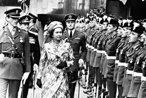 Images Dated 1st July 1974: Queen Elizabeth II inspects the soldiers who formed the guard of honour during her visit