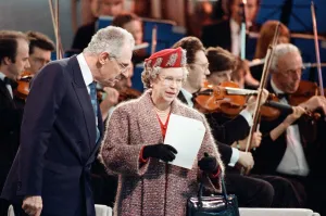Images Dated 15th March 1991: Queen Elizabeth II opening the new terminal at Stansted Airport. 15th March 1991