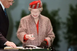 Images Dated 15th March 1991: Queen Elizabeth II opening the new terminal at Stansted Airport. 15th March 1991