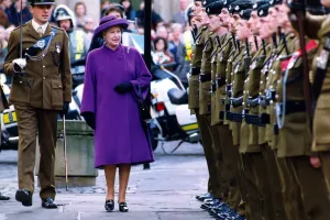 Images Dated 28th November 1991: Queen Elizabeth II and Prince Philip visit Durham The Queen inspects