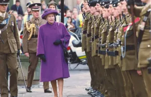 Images Dated 28th November 1991: Queen Elizabeth II and Prince Philip visit Durham The Queen inspects