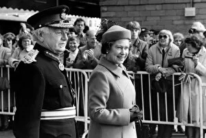 Images Dated 5th May 1982: Queen Elizabeth II at Victoria Station, Manchester. 5th May 1982