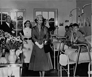 Queen Elizabeth II visits The Childrens Ward at Chester Royal Infirmary Queen Elizabeth II visits The Childrens Ward at Chester Royal Infirmary