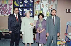 Images Dated 9th December 1993: Queen Elizabeth II visits Leicester. 9th December 1993