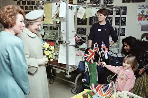 Images Dated 9th December 1993: Queen Elizabeth II visits Leicester Royal Infirmary to open the Windsor Building