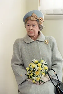Images Dated 9th December 1993: Queen Elizabeth II visits Leicester Royal Infirmary to open the Windsor Building