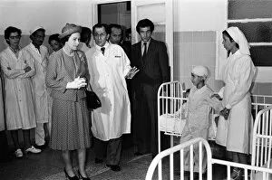 Images Dated 1st October 1980: Queen Elizabeth II visits the victims of El Asnam earthquake in hospital in Algiers