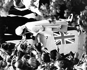 Queen Elizabeth in London in Silver Jubilee Week June 1977 Queen Elizabeth meets Queen Elizabeth in London in Silver Jubilee Week June 1977 Queen Elizabeth meets