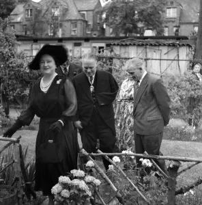 Queen Elizabeth The Queen Mother visits Streatham. 17th July 1952 Queen Elizabeth The Queen Mother visits Streatham. 17th July 1952