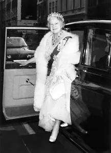 The Queen Mother arrives for a banquet in honour of Saudi Arabian King June 1981 The Queen Mother arrives for a banquet in honour of Saudi Arabian King June 1981