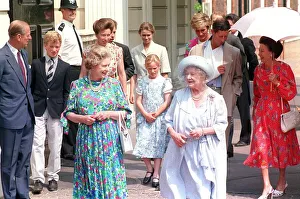 Images Dated 4th August 1990: Queen Mother Birthdays August 1990 On her 90th Birthday outside Clarence House