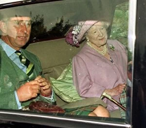 Images Dated 30th August 1998: The Queen Mother and Prince Charles travel together to the Sunday service n memory of