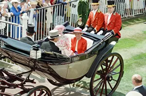 Images Dated 19th June 1990: The Queen Mother and Princess Diana attend the first day of the Ascot races