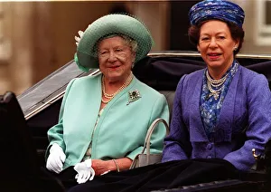Queen Mother and Princess margaret Trooping the Colour 1998 in carriage Queen Mother and Princess margaret Trooping the Colour 1998 in carriage