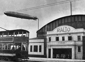 The R38 Airship seen above the Rialto Cinema in Beverly Street, Hull. 21st June 1921 The R38 Airship seen above the Rialto Cinema in Beverly Street, Hull. 21st June 1921