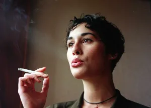 Images Dated 3rd February 1993: Rachel Brown actress Cadburys Flake TV advert girl - smoking