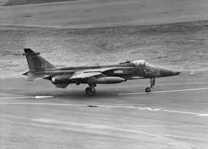 Images Dated 8th March 1982: A RAF Anglo-French SEPECAT Jaguar, ground attack aircraft, lands at Newcastle Airport
