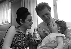 00511 Gallery: Raymond Cusick designer of the Daleks from Doctor Who with his wife and daughter 1965