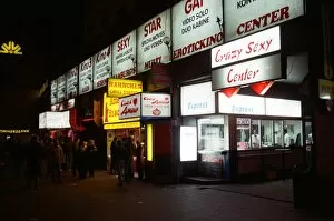 Images Dated 26th November 1989: Red light district in Hamburg, West Germany, also known as The Reeperbahn