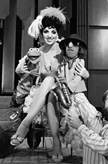 Images Dated 31st July 1979: Rehearsing today at the ATV Studios in Elstree was Liza Minnelli with The Muppets - her