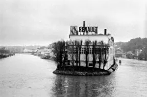 Images Dated 21st April 1975: The Renault factory rises from the waters of the Seine like a giant ship Europes largest