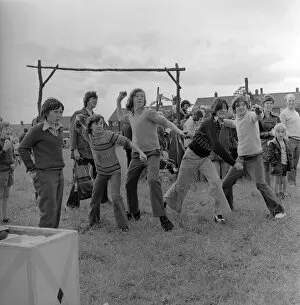 Images Dated 7th July 1974: The residents of the West End of Newcastle playing old English games at the Denton Burn